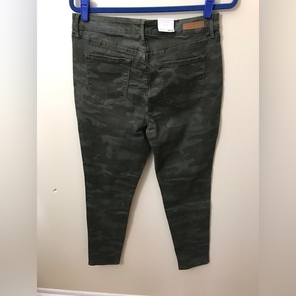 NEW Social Standard by Sanctuary Women Cotton High Rise Camo Skinny Jean Size 10 - Picture 9 of 14